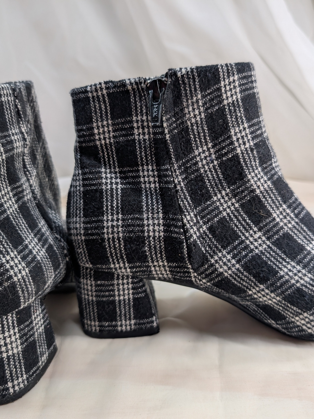 Alex Marie Black & White Plaid Block Heel Ankle Booties | Women's Size 6 | Point - Picture 3 of 6